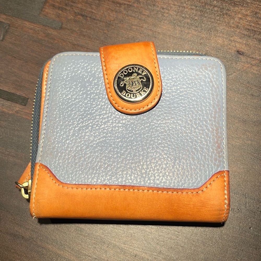 Dooney and Bourke wallet